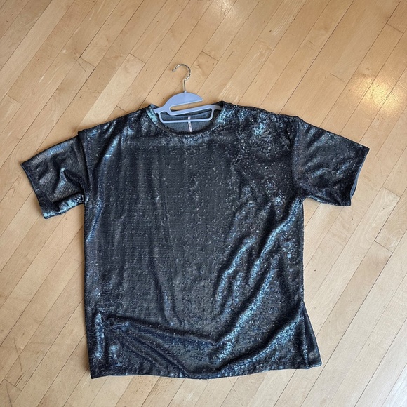 Anthropologie Pewter Sequin Tee,  S  ,   GP1507 - Picture 2 of 4